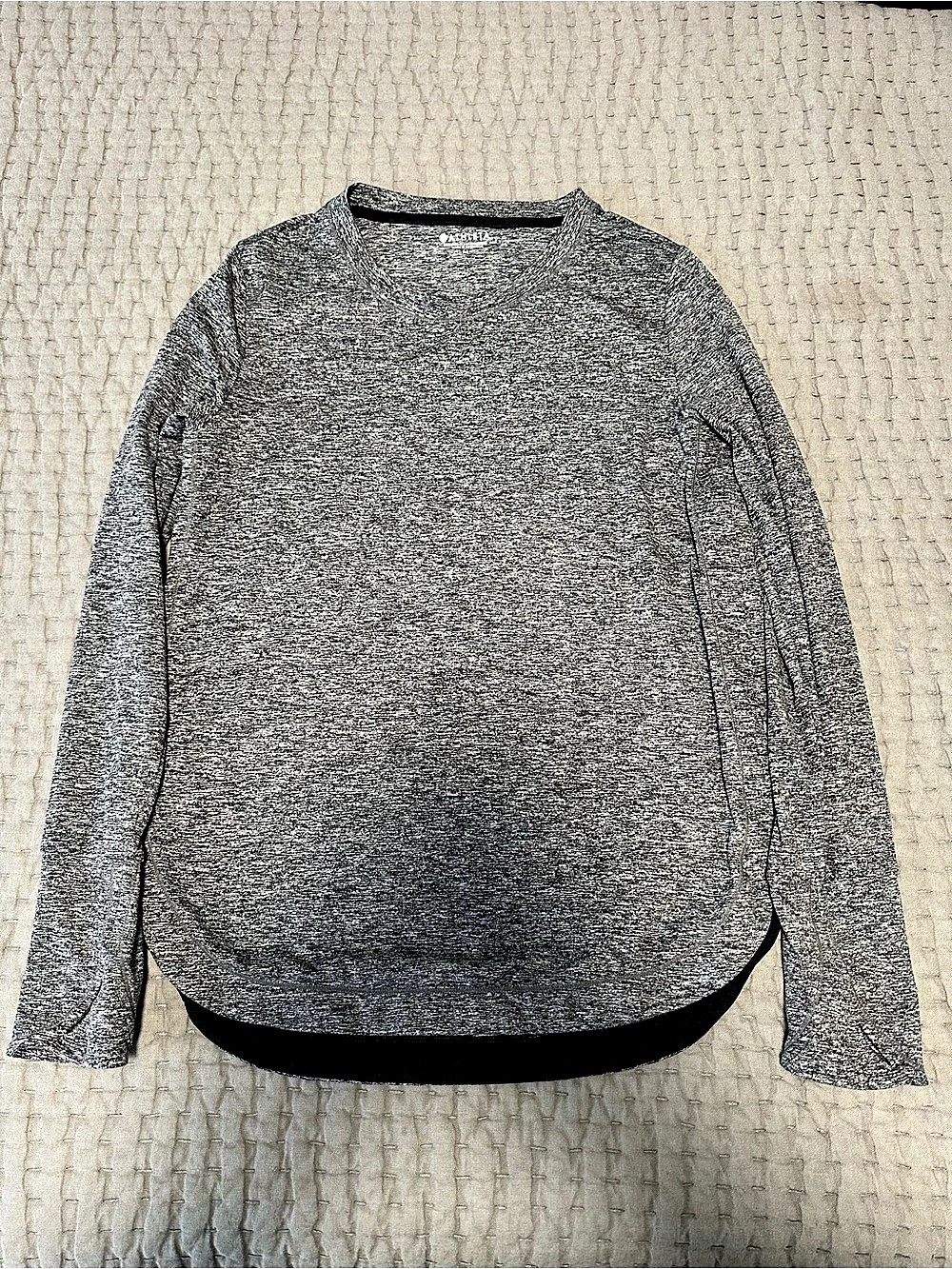 Athleta Momentum Seamless Long Sleeve Top Gray & Black Size Medium